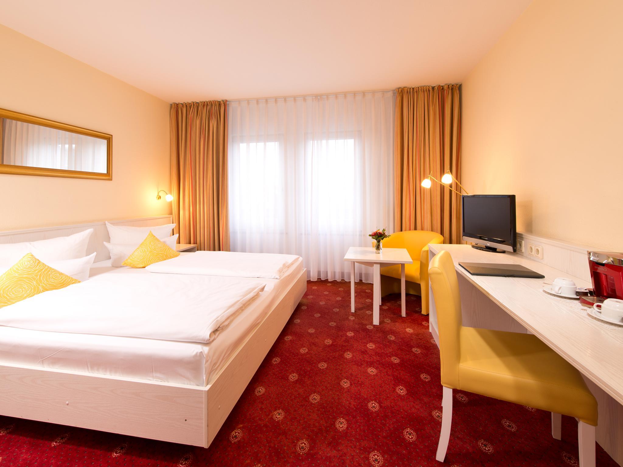 Achat Hotel Schwetzingen Heidelberg Exterior foto